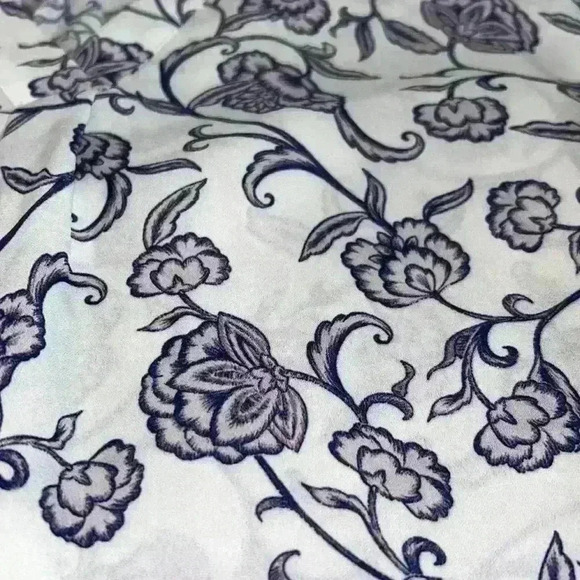 Chaus Purple Wisteria Ice Floral Print V-Neck Balloon sleeve Blouse, M - Picture 7 of 13